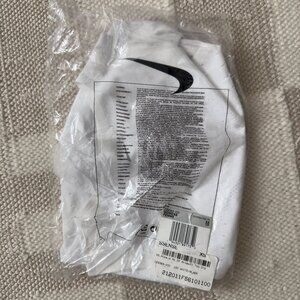 Nike Aeroswift White crop top brand new size XS with tag